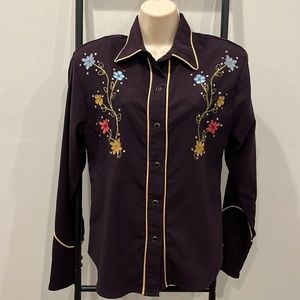 Vintage Western Style Collection Floral Embroidered Pearl Snap Shirt Women